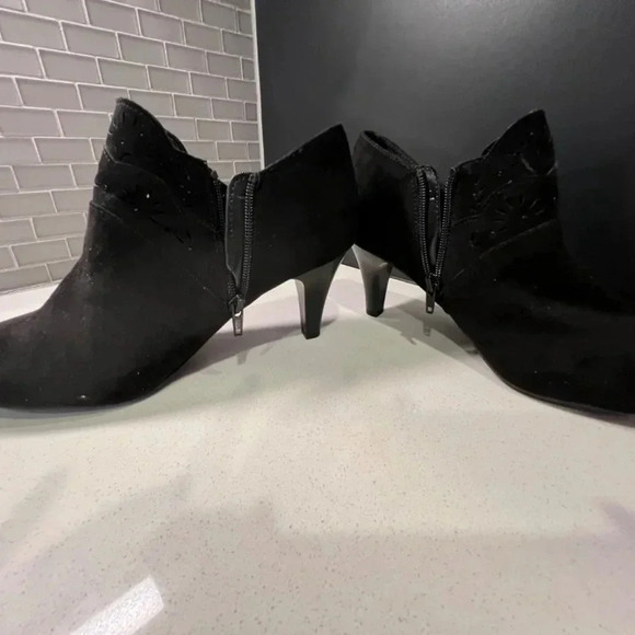 Karen Scott Black Ankle Boots Size 10 - Picture 7 of 10